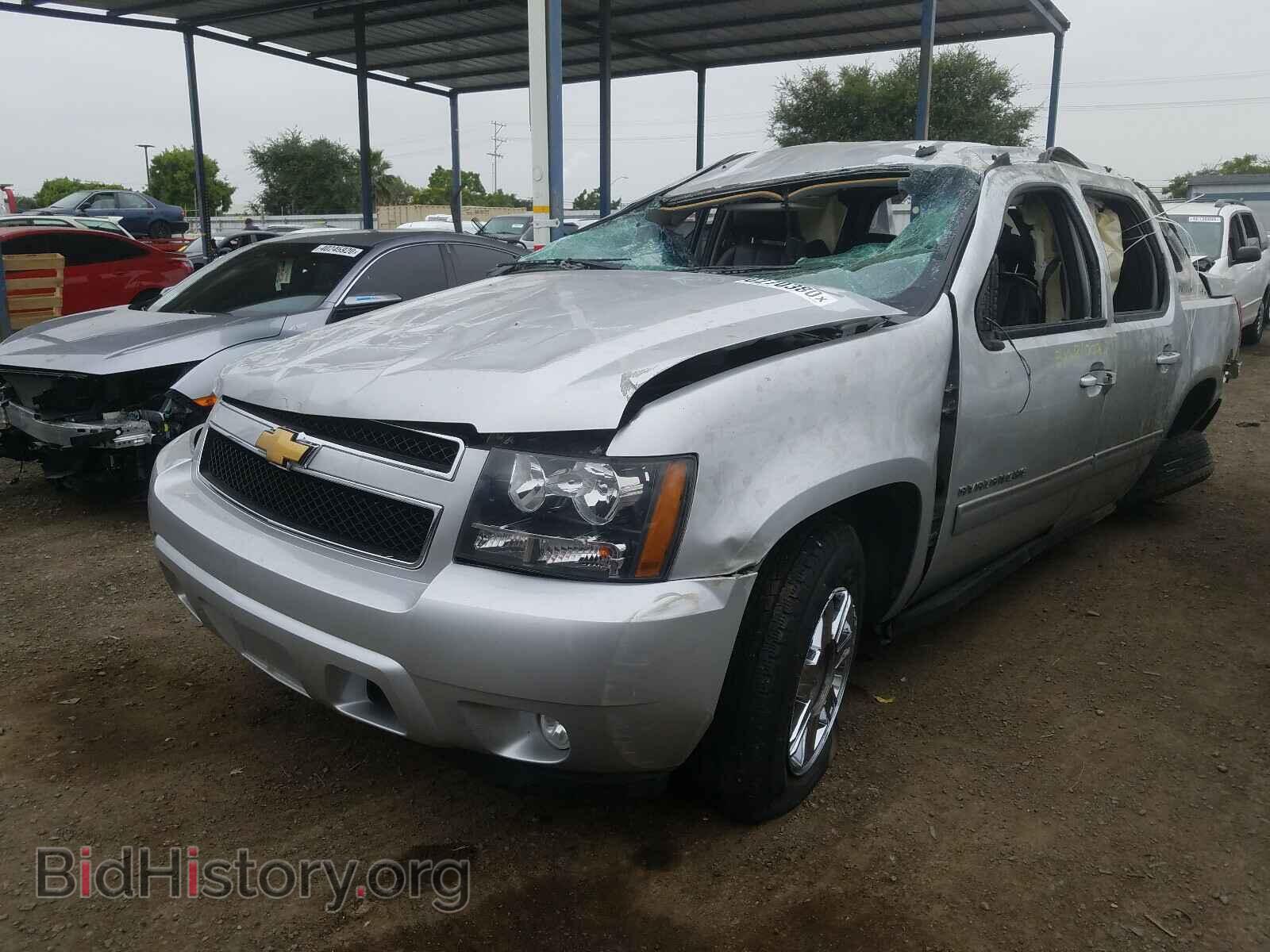 2013 CHEVROLET AVALANCHE - VIN: 3GNMCFE02DG177890 - Фото 2