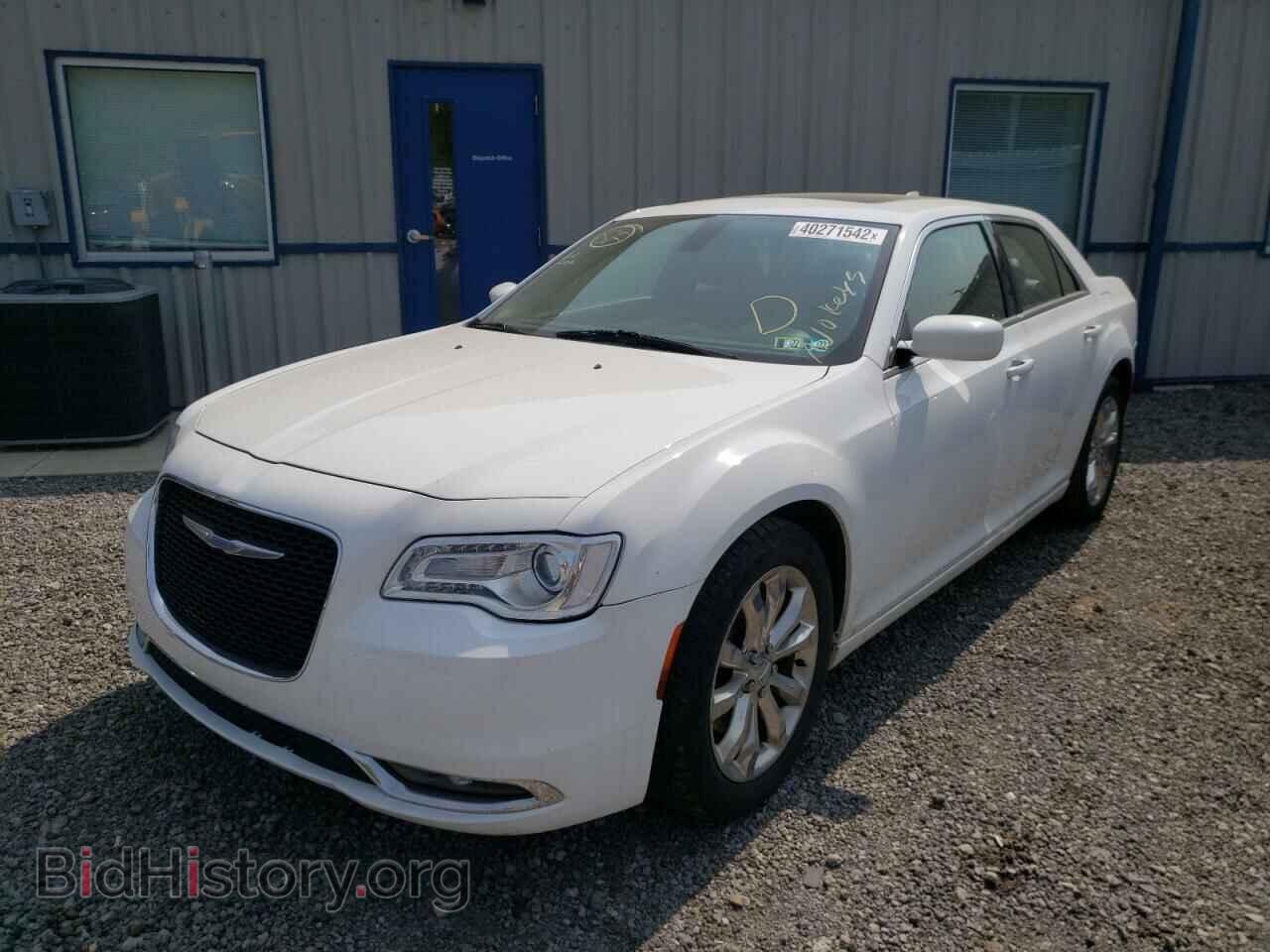 2017 CHRYSLER 300 - VIN: 2C3CCARG5HH553331 - Фото 2