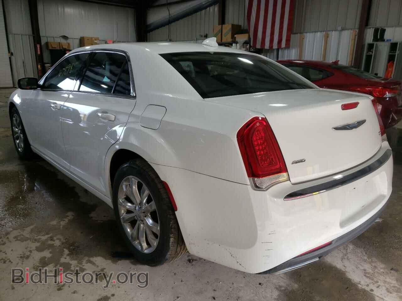 2017 CHRYSLER 300 - VIN: 2C3CCARG5HH553331 - Фото 3