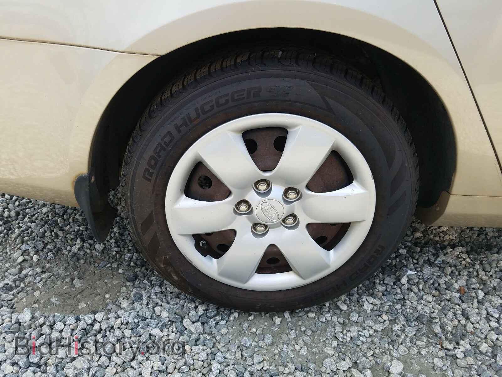 2007 KIA OPTIMA - VIN: KNAGE123775158021 - Photo 9