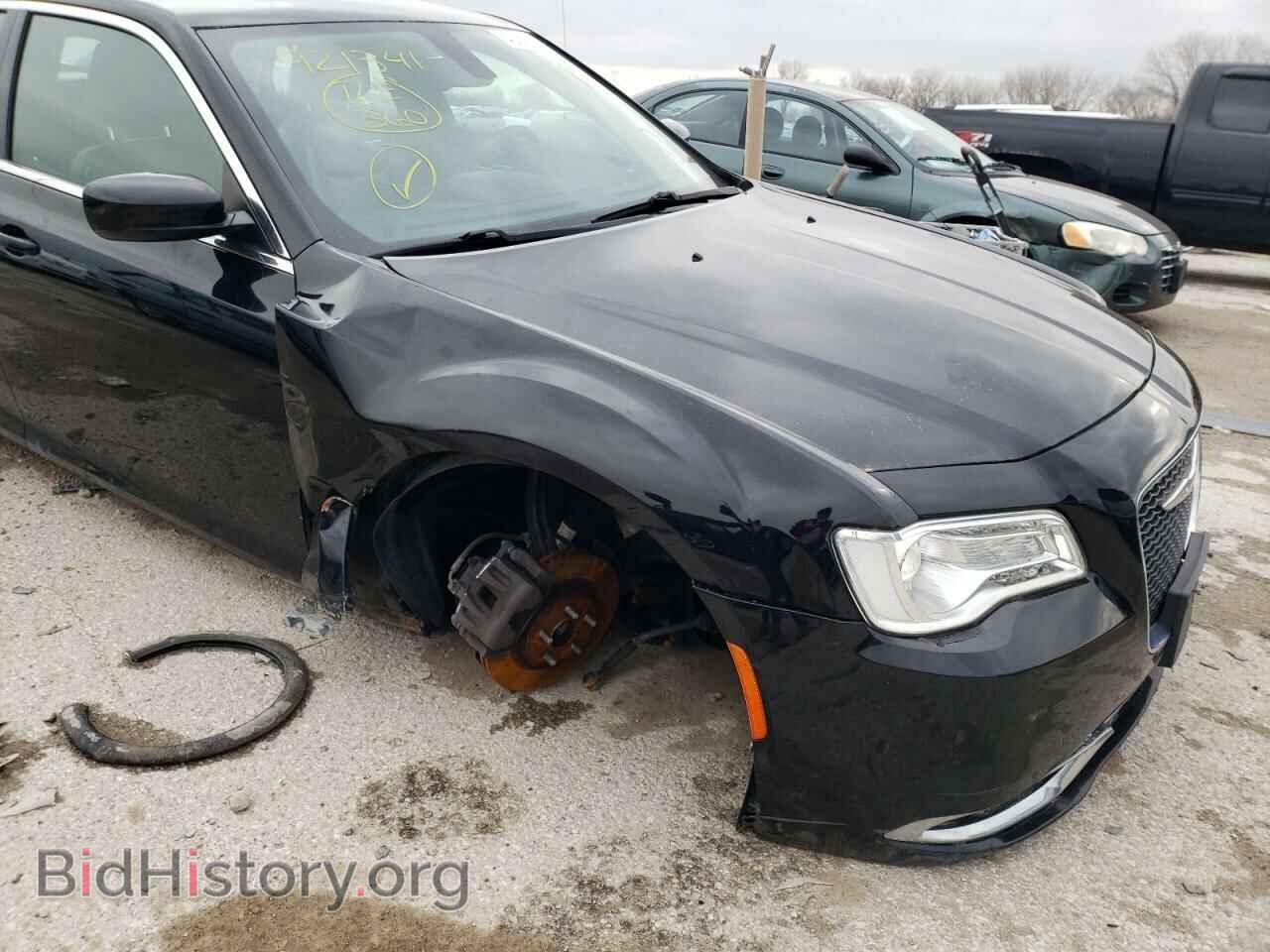2015 CHRYSLER 300 - VIN: 2C3CCAAG7FH921341 - Фото 9