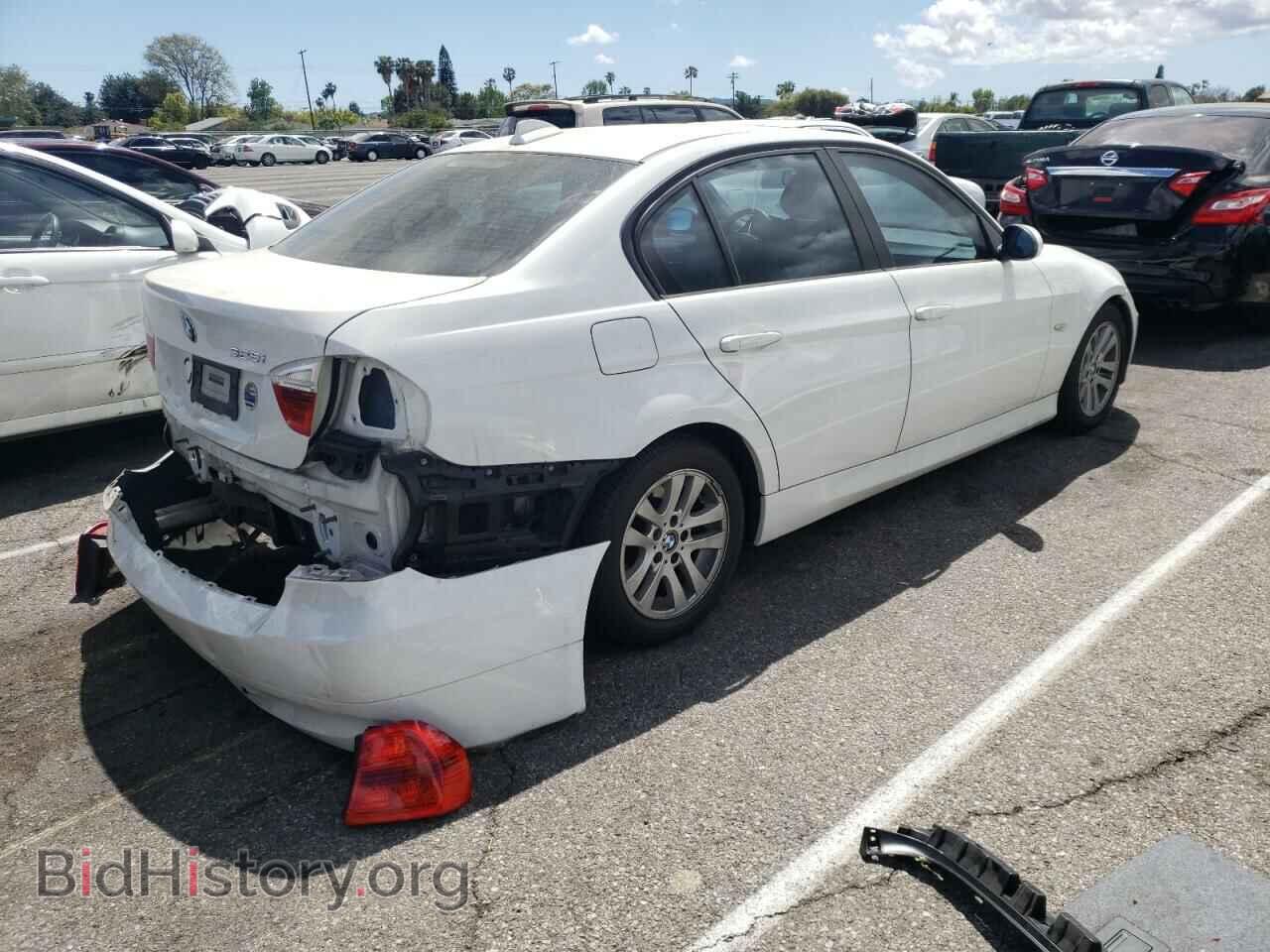 2007 BMW 3 SERIES - VIN: WBAVC53507FZ76124 - Фото 4
