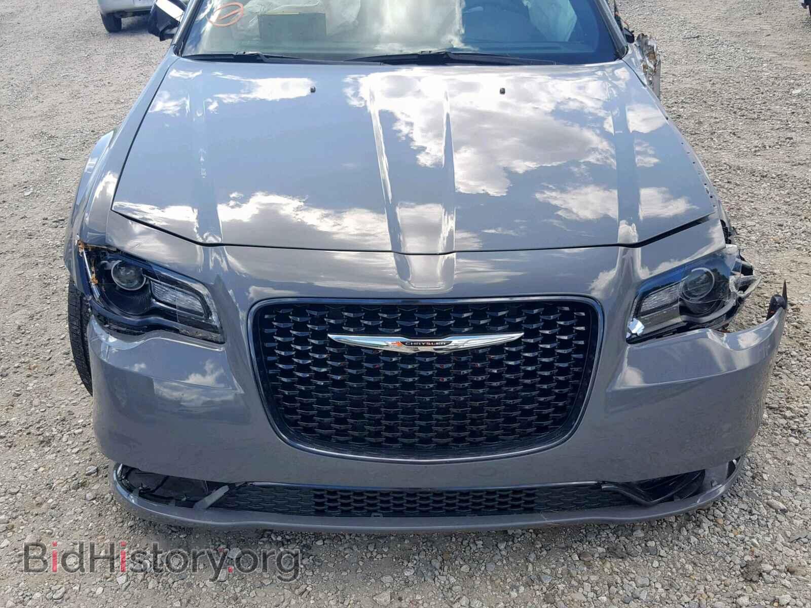 2019 CHRYSLER 300 - VIN: 2C3CCAGG8KH539756 - Фото 7
