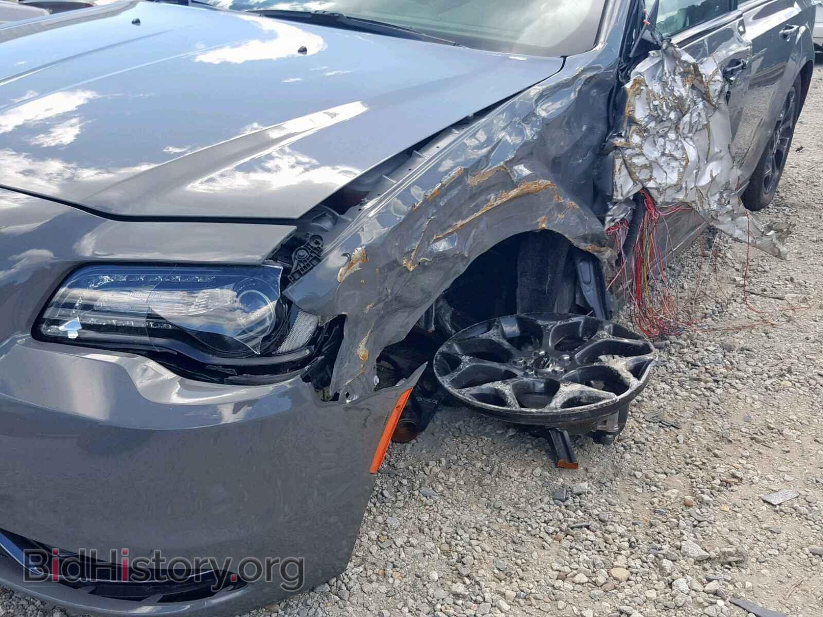 2019 CHRYSLER 300 - VIN: 2C3CCAGG8KH539756 - Фото 9