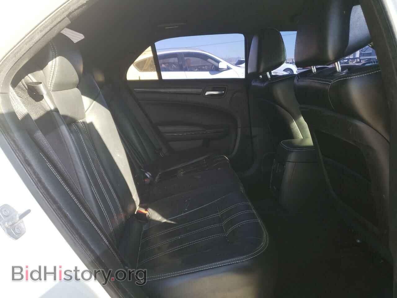 2016 CHRYSLER 300 - VIN: 2C3CCABG6GH268677 - Фото 10