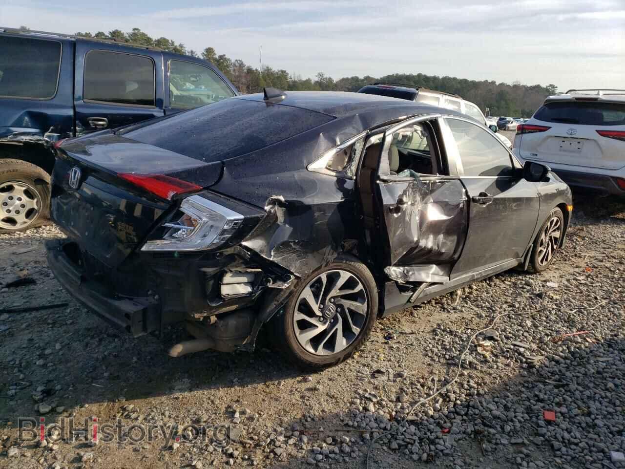 2017 HONDA CIVIC - VIN: 19XFC2F88HE037584 - Фото 3