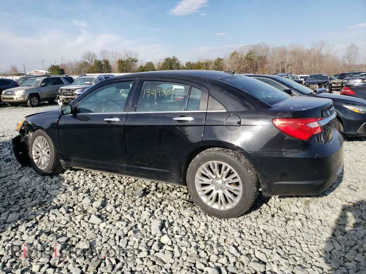 2011 CHRYSLER 200 - VIN: 1C3BC2FG4BN548481 - Фото 2