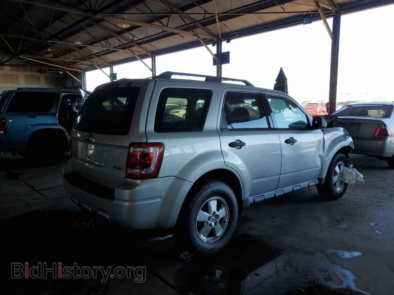 2011 FORD ESCAPE - VIN: 1FMCU9DG1BKA05515 - Фото 3