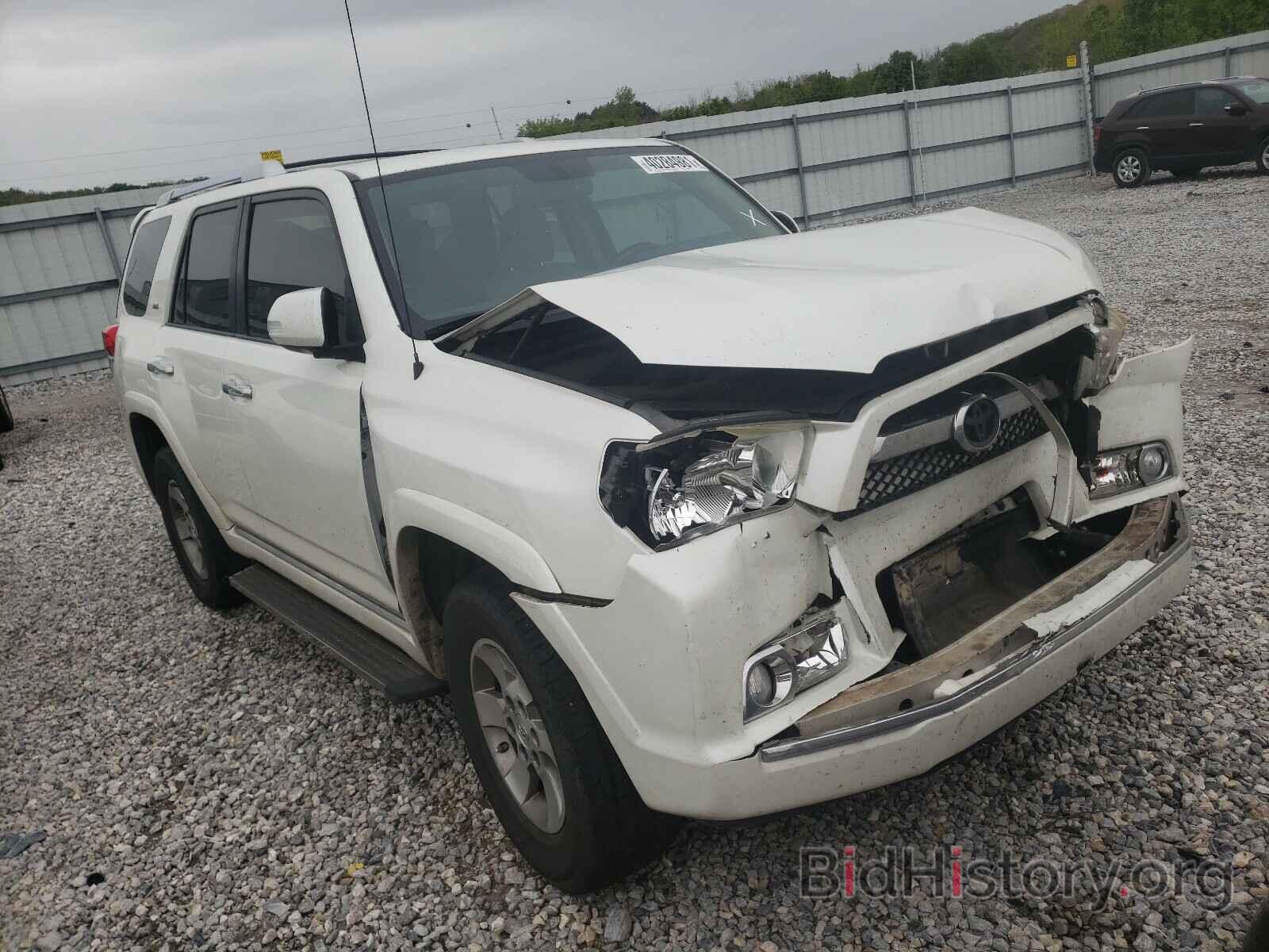 Фотография JTEBU5JR6B5061765 - TOYOTA 4RUNNER 2011