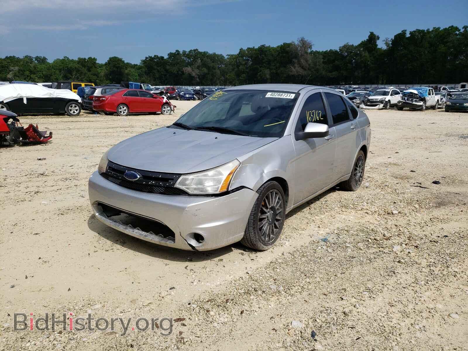 2010 FORD FOCUS - VIN: 1FAHP3GNXAW112861 - Фото 2