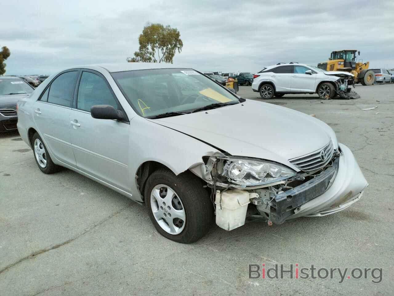 Photo 4T1BE32KX6U137437 - TOYOTA CAMRY 2006