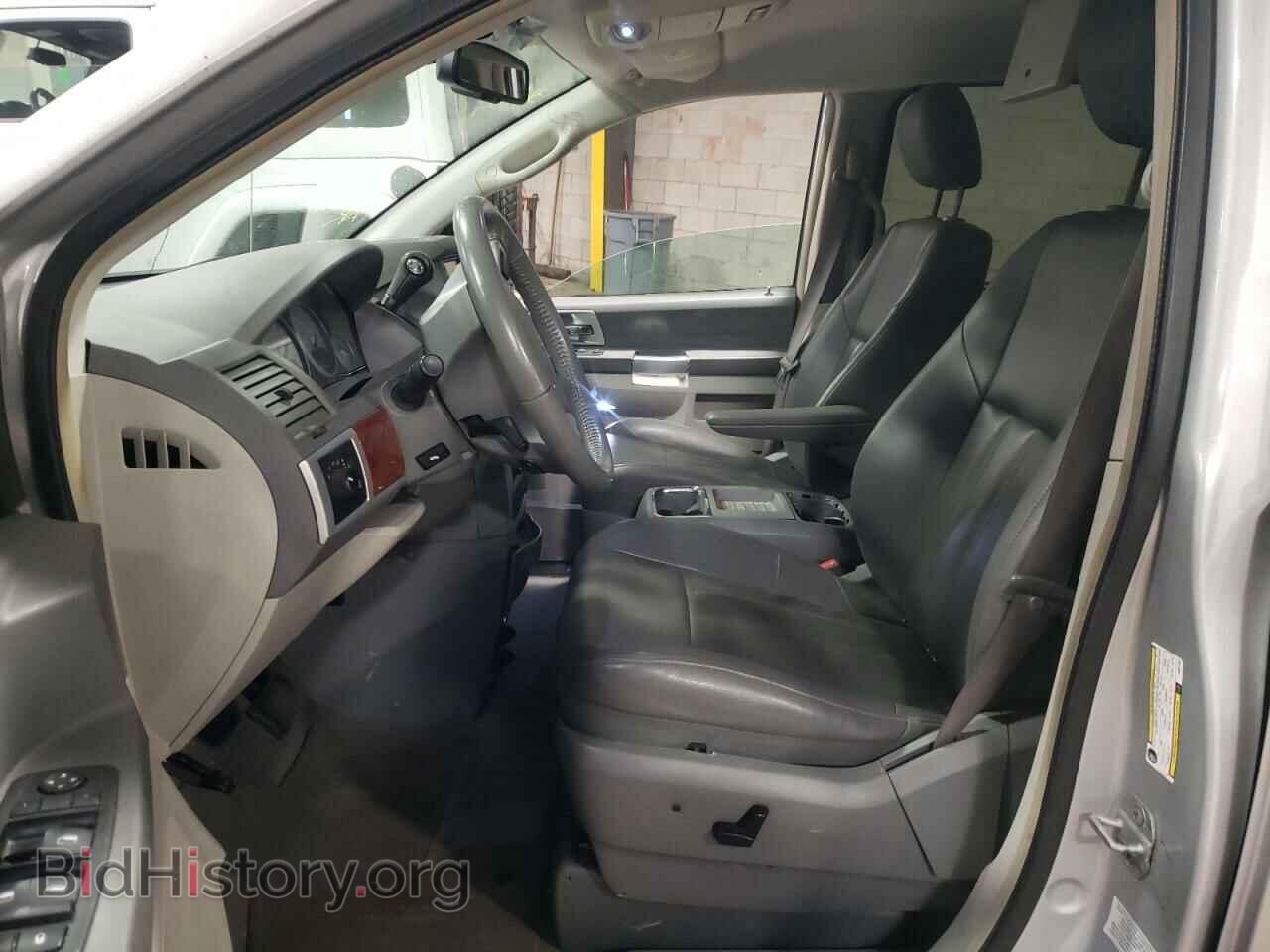 2008 CHRYSLER MINIVAN - VIN: 2A8HR54P98R827924 - Фото 5