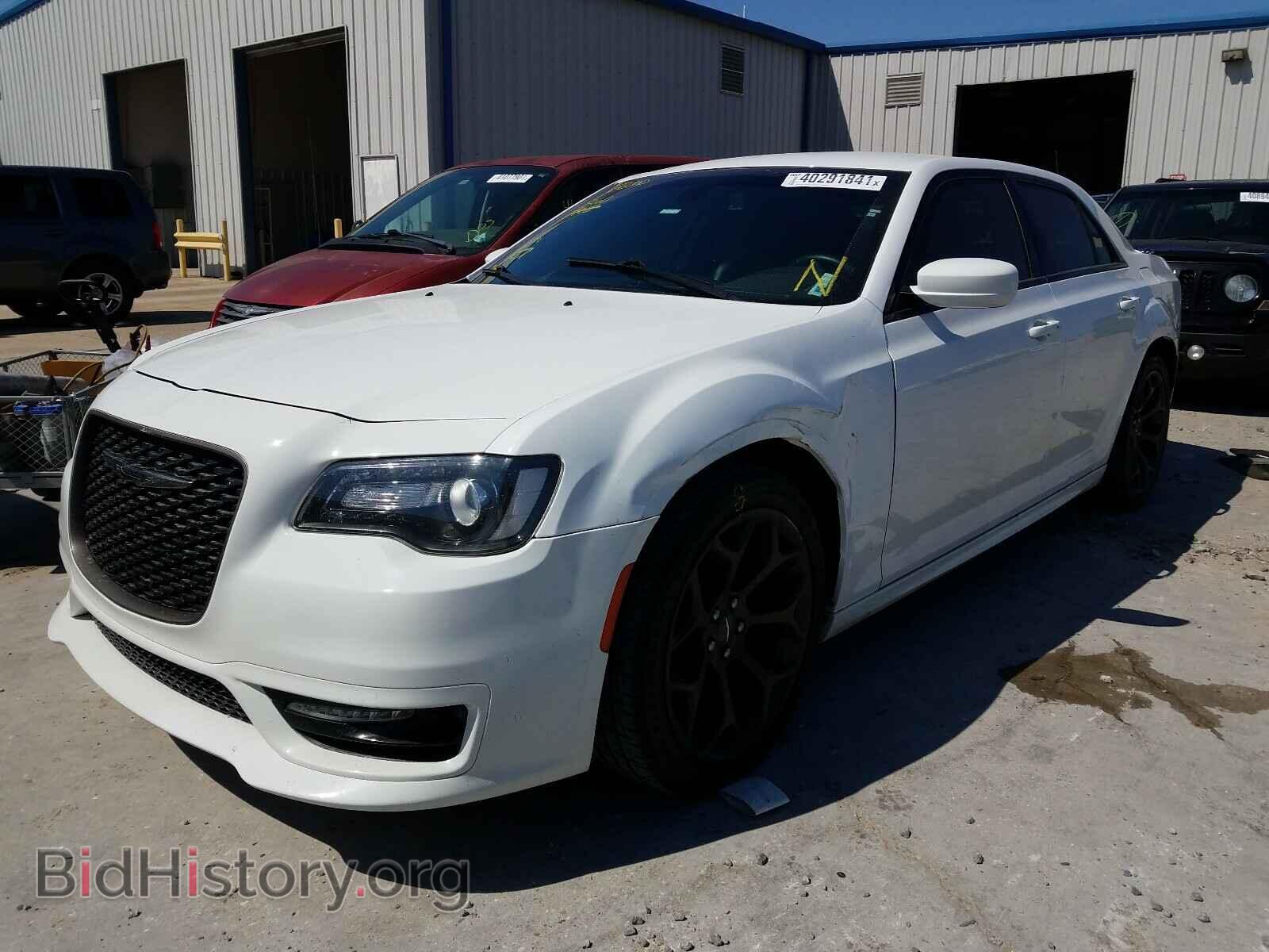 2017 CHRYSLER 300 - VIN: 2C3CCABG0HH668834 - Фото 2