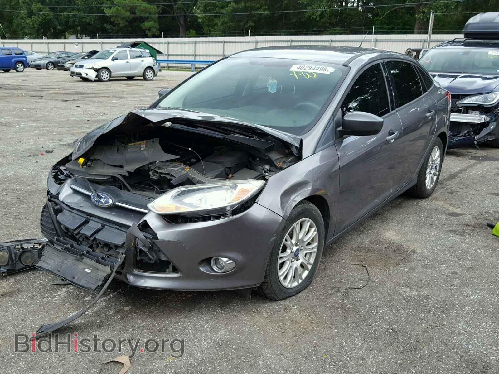 2012 Ford FOCUS (VIN 1FAHP3F22CL274897) — photo 2 of 10