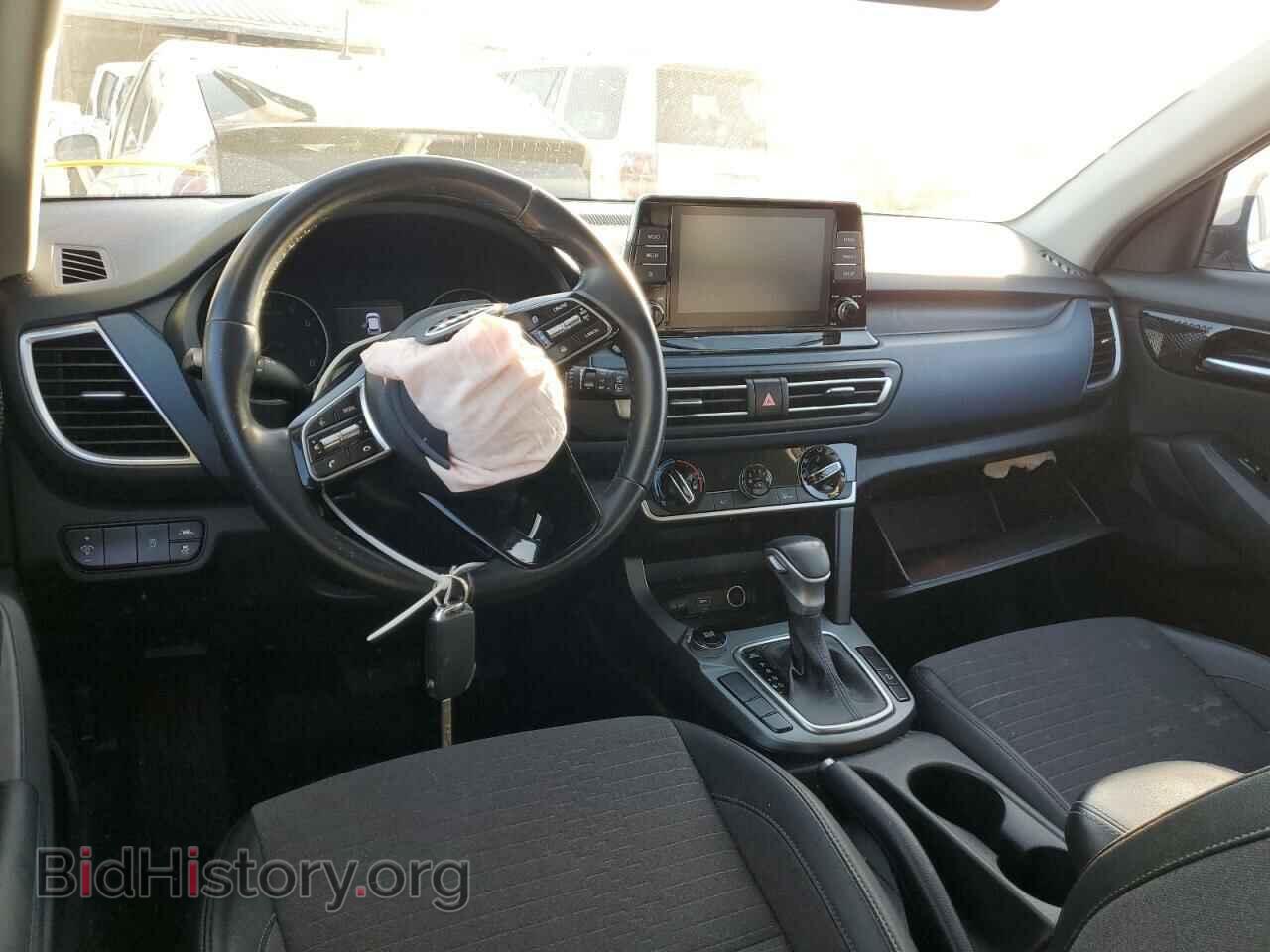 2021 KIA SELTOS - VIN: KNDEU2AA2M7173920 - Фото 8