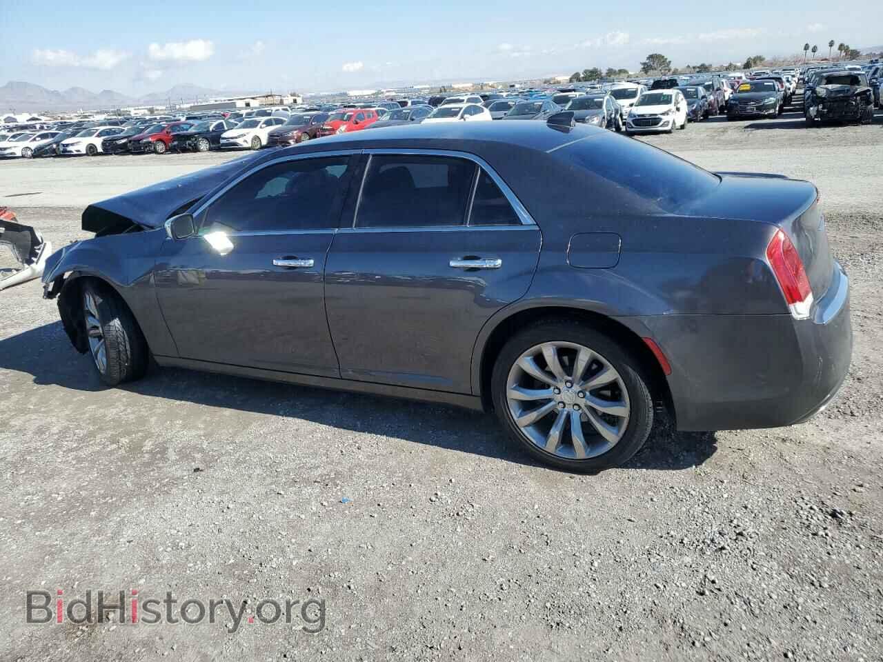 2019 CHRYSLER 300 - VIN: 2C3CCAEG8KH690583 - Фото 2