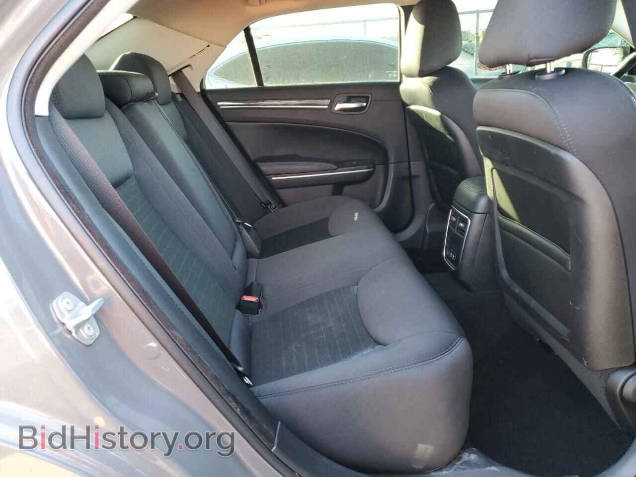 2019 CHRYSLER 300 - VIN: 2C3CCAAG5KH602014 - Фото 10