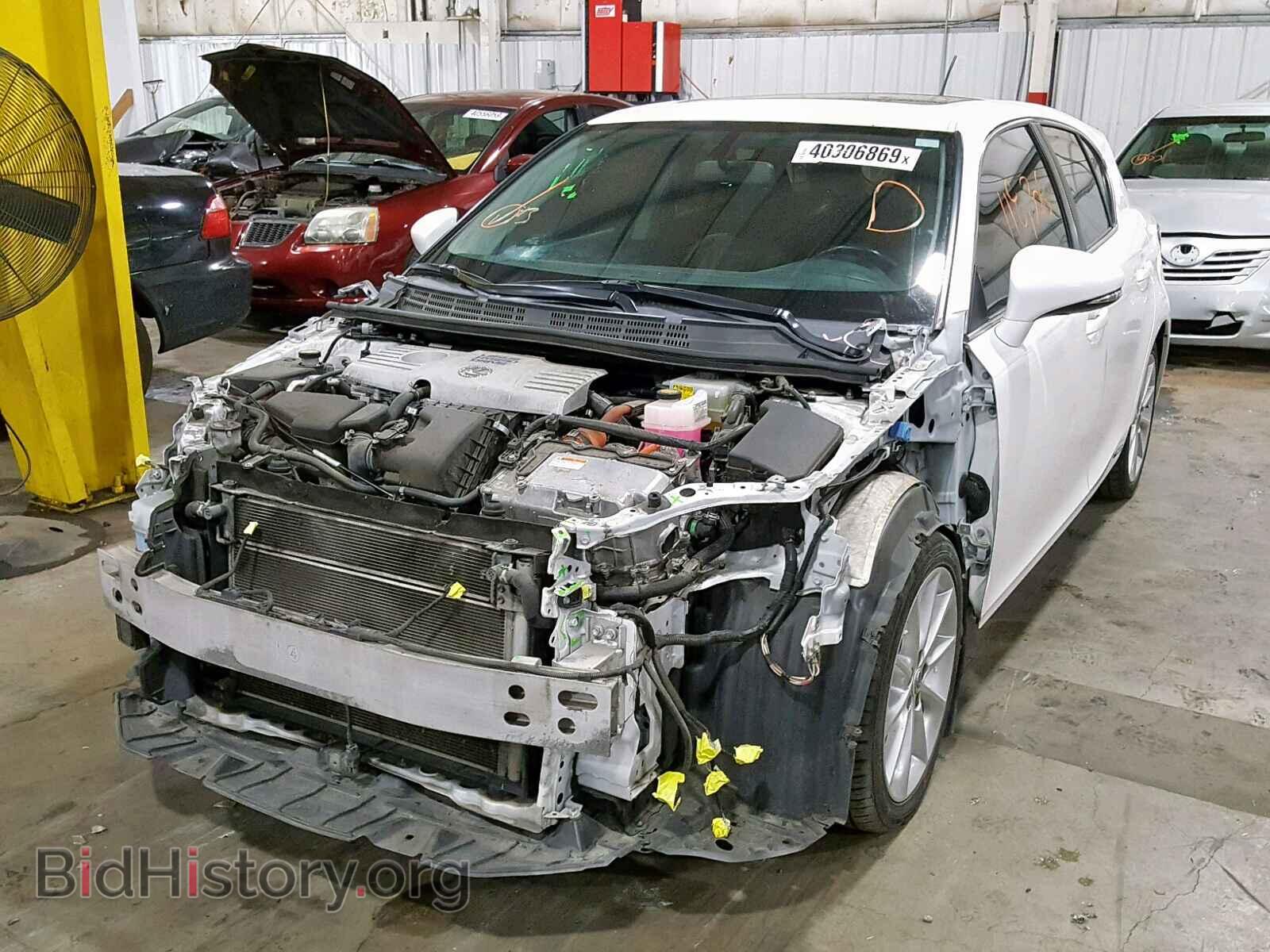 2011 LEXUS CT 200 - VIN: JTHKD5BH1B2005792 - Фото 2