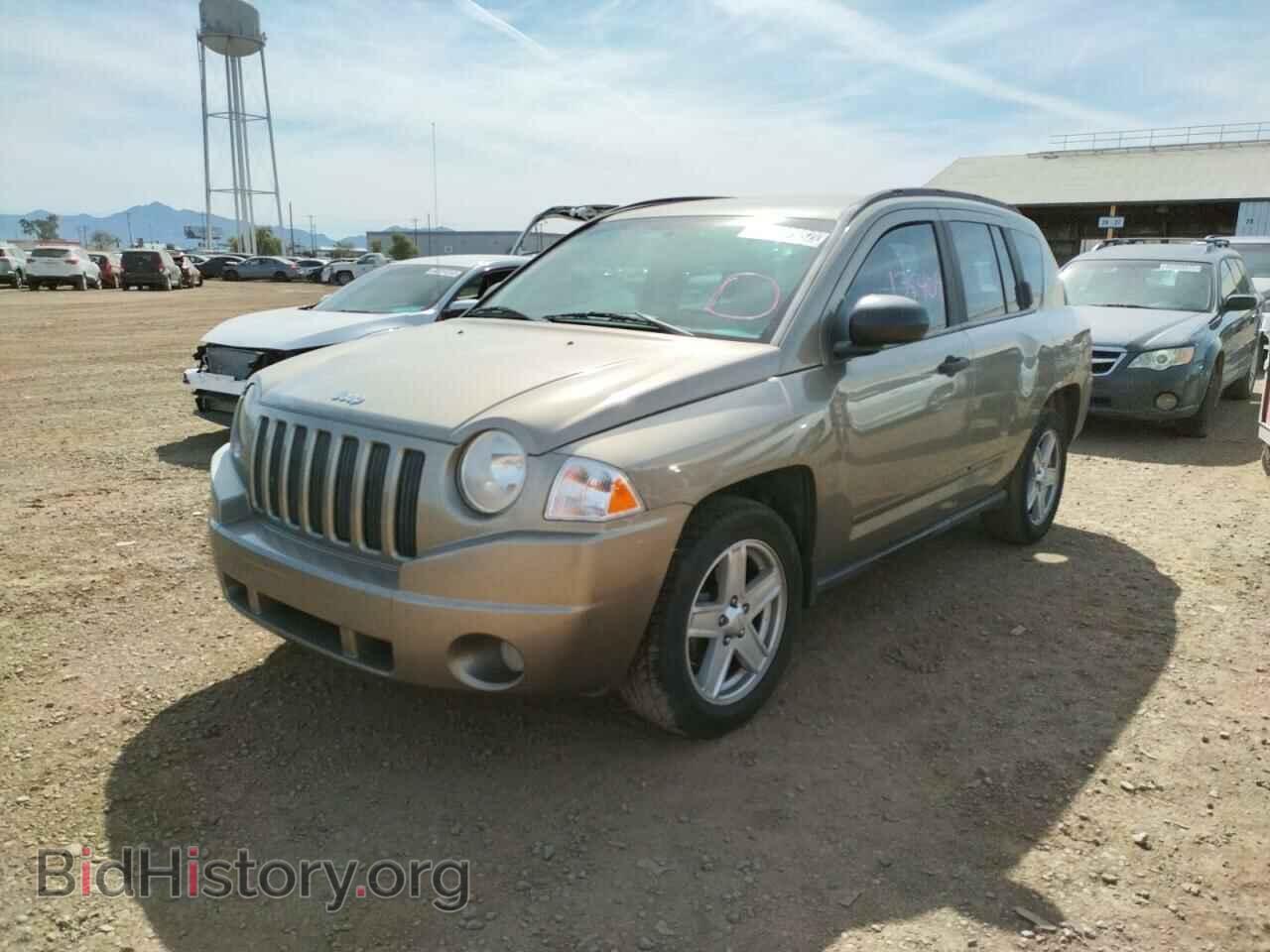 2008 JEEP COMPASS - VIN: 1J8FT47048D704598 - Photo 2