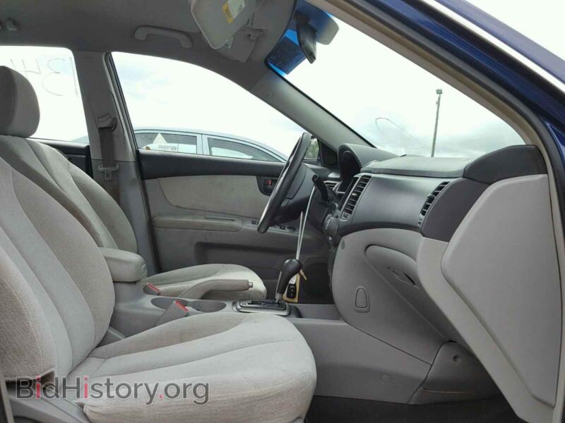 2007 Kia OPTIMA (VIN KNAGE123775143518) — фото 5 из 10