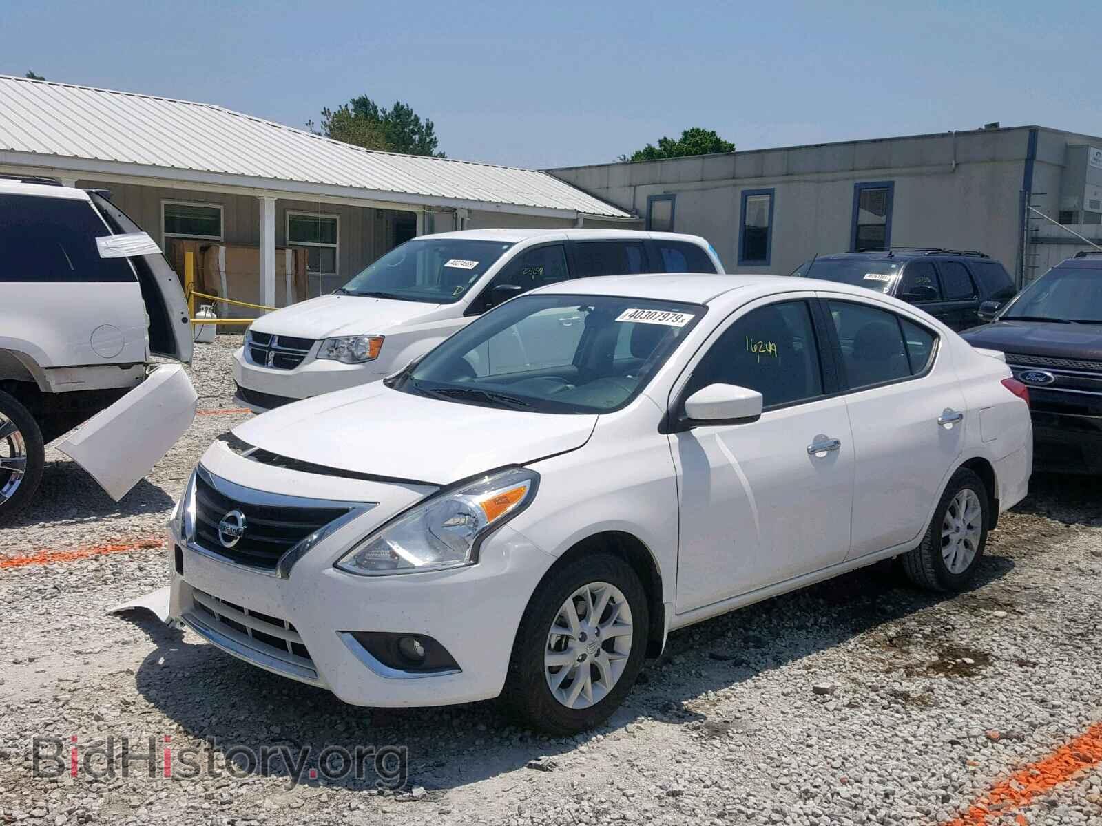 2017 NISSAN VERSA - VIN: 3N1CN7AP3HL890739 - Фото 2