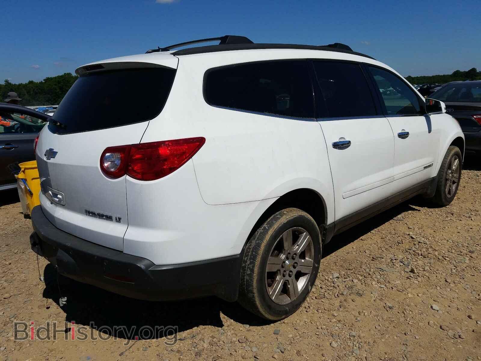 2009 CHEVROLET TRAVERSE - VIN: 1GNEV23D09S127700 - Фото 4
