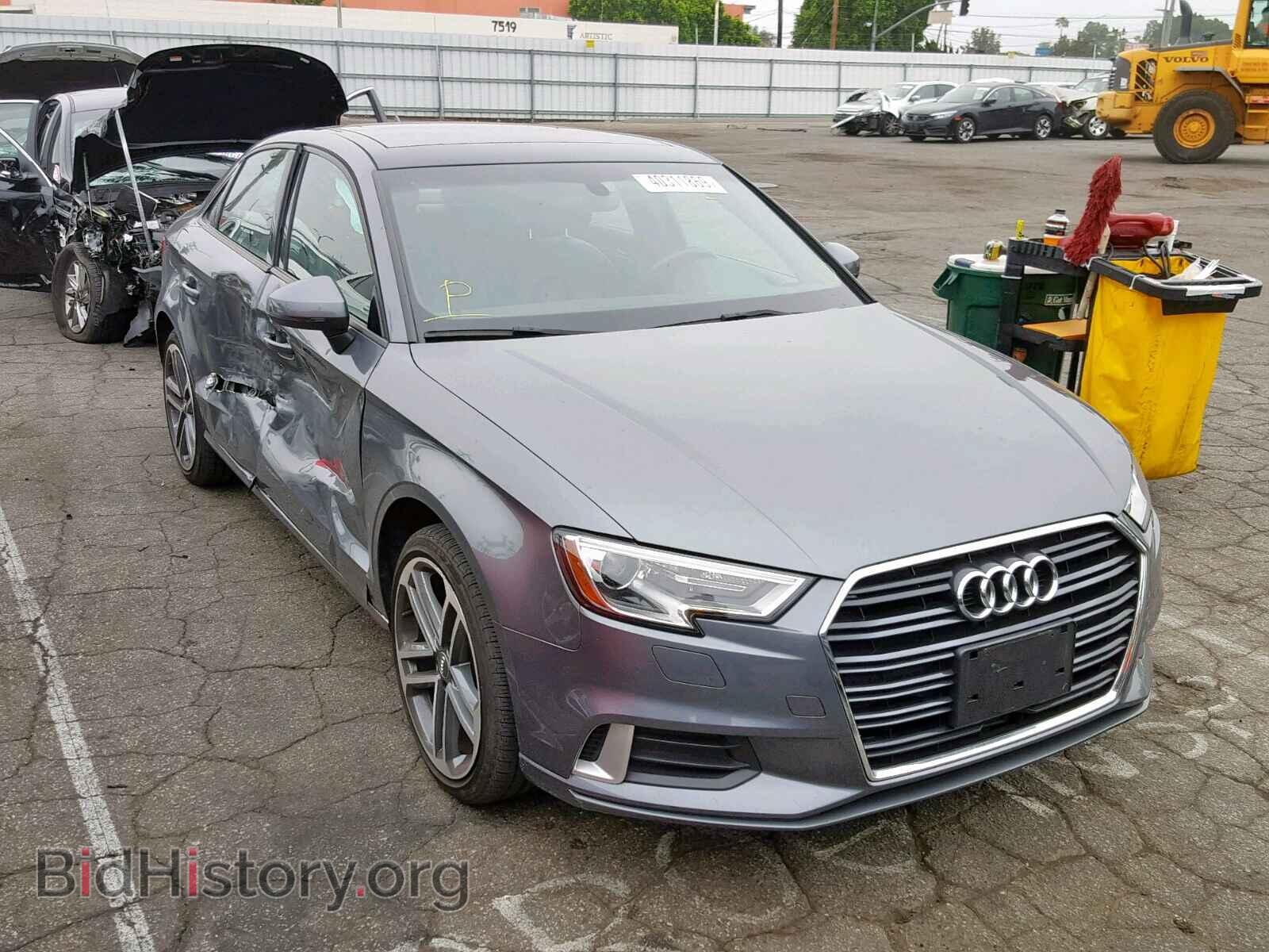 Фотография WAUAUGFF7H1037062 - AUDI A3 2017