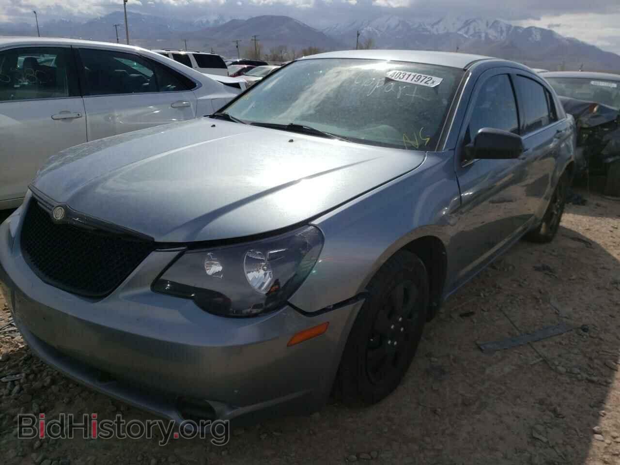2010 CHRYSLER SEBRING - VIN: 1C3CC4FD3AN154524 - Фото 2