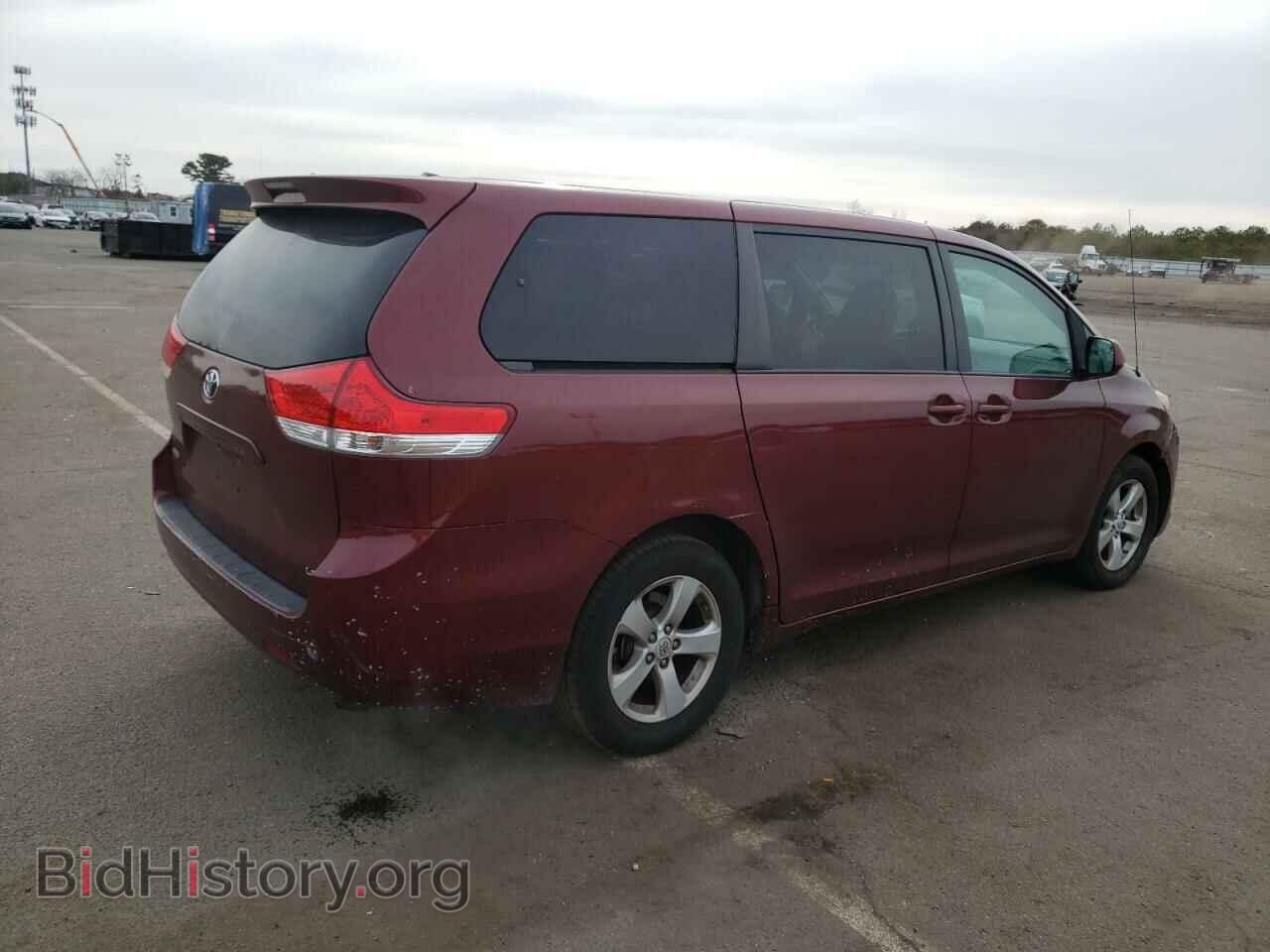 2012 TOYOTA SIENNA - VIN: 5TDKA3DC2CS013653 - Фото 3