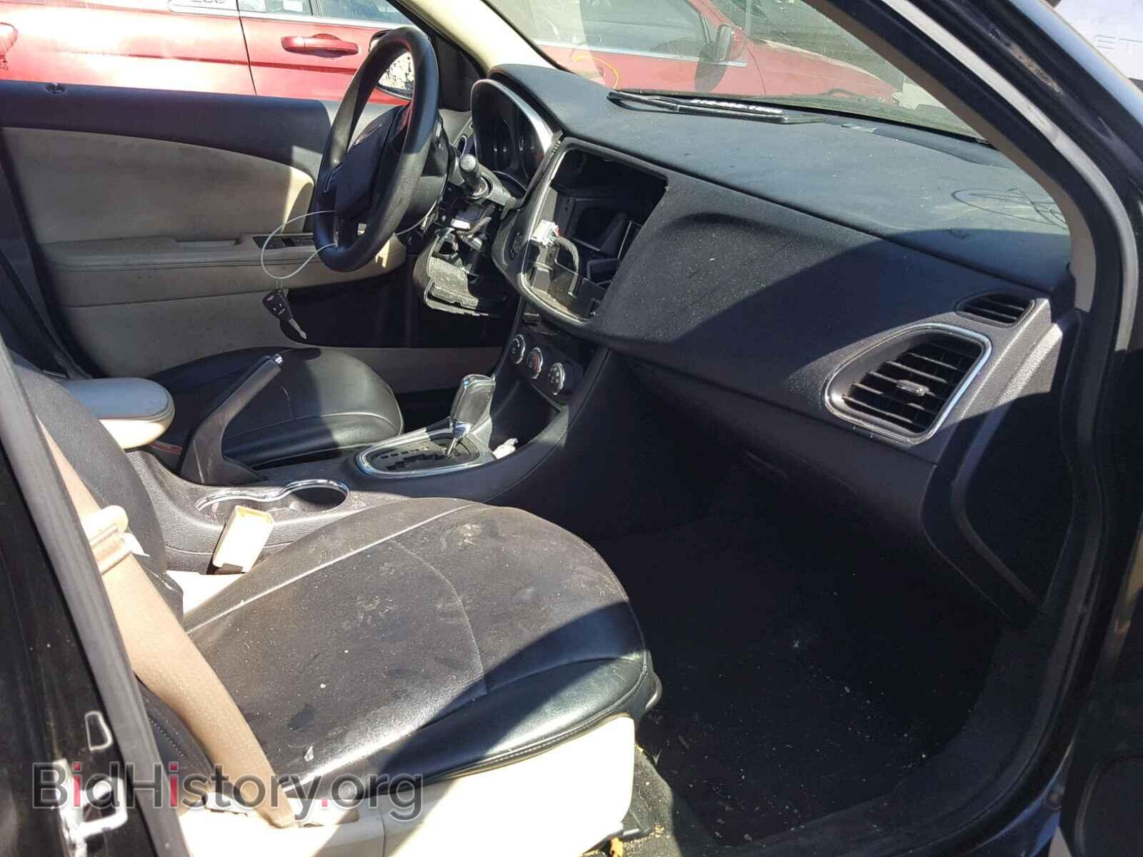 2012 CHRYSLER 200 - VIN: 1C3CCBAB1CN199734 - Photo 5