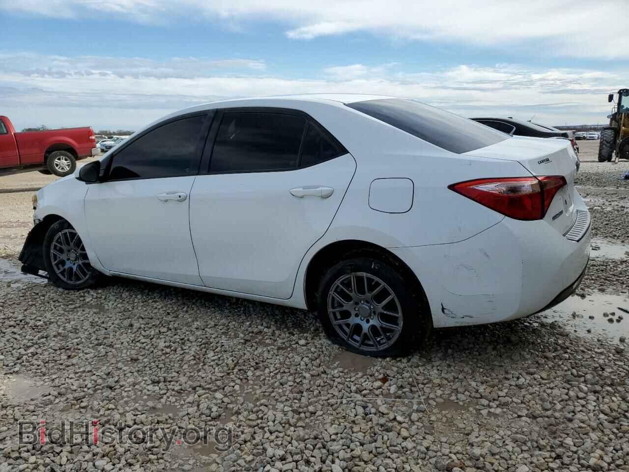 2017 TOYOTA COROLLA - VIN: 5YFBURHE3HP668183 - Фото 2