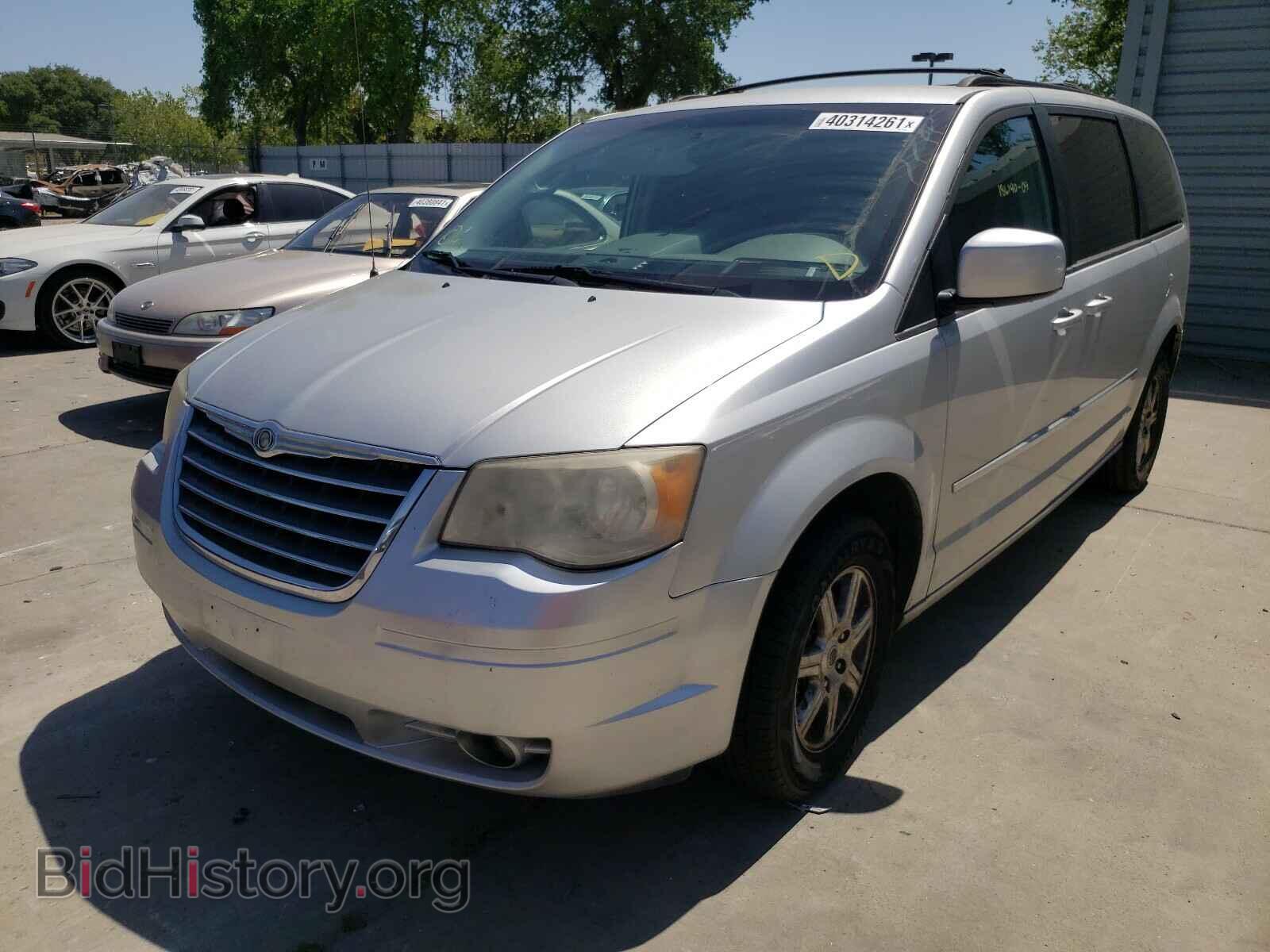 2009 CHRYSLER MINIVAN - VIN: 2A8HR54109R678798 - Фото 2