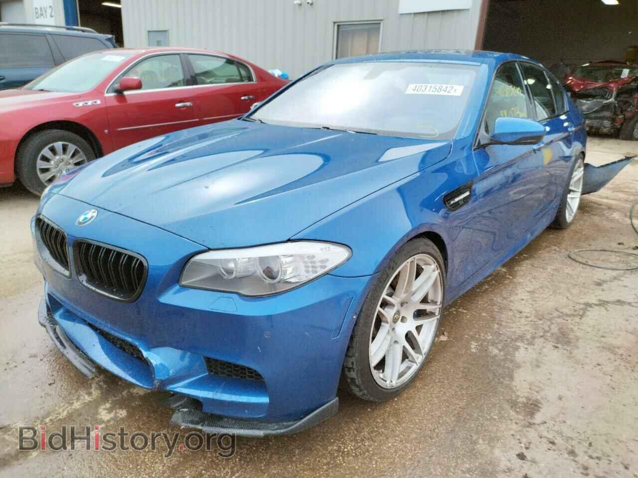 2013 BMW M5 - VIN: WBSFV9C55DC772255 - Фото 2