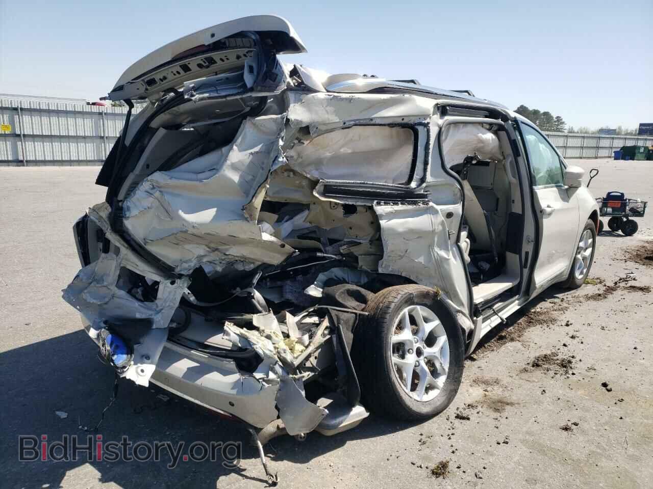 2017 CHRYSLER PACIFICA - VIN: 2C4RC1EG6HR743595 - Фото 4