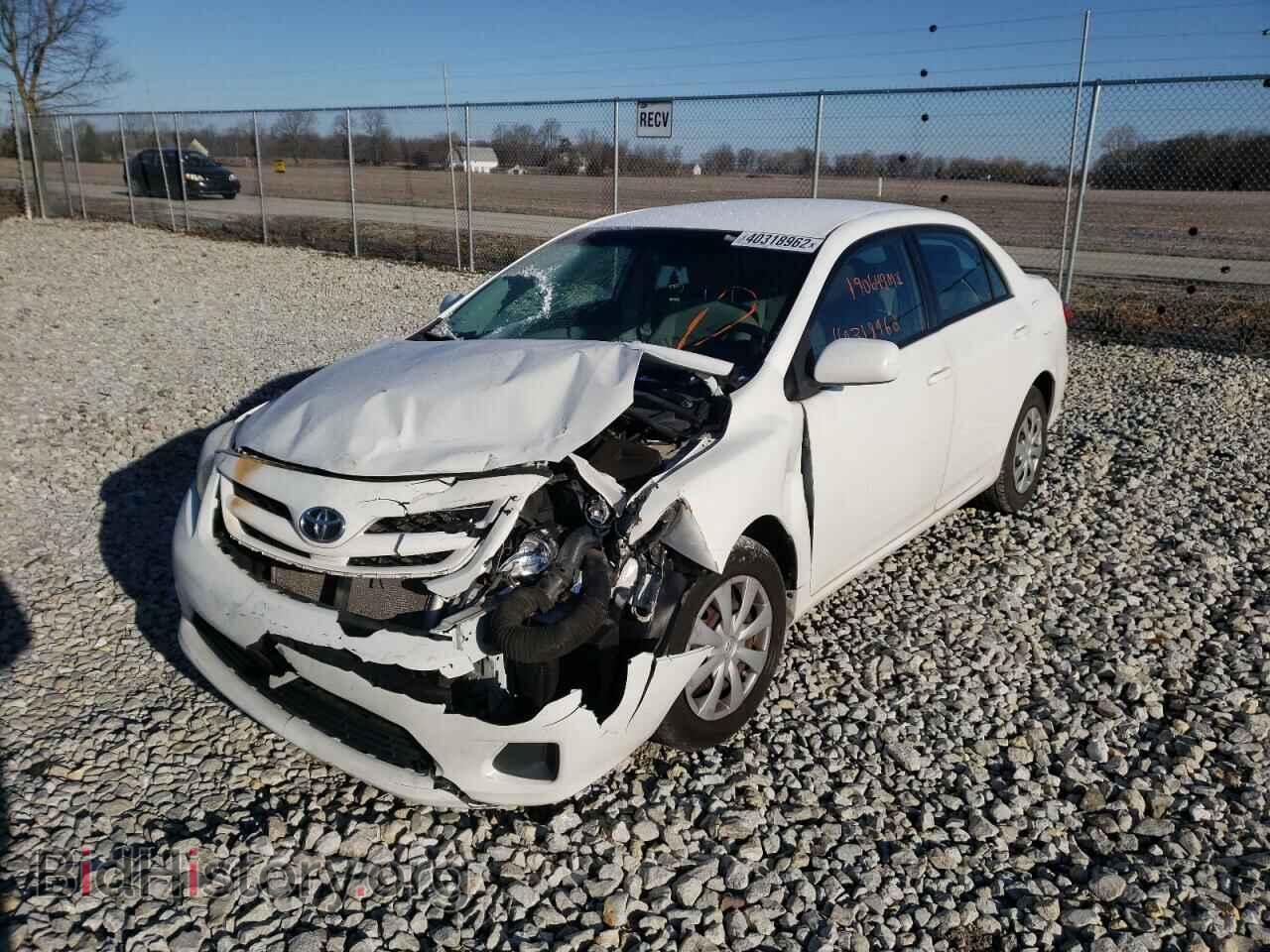 2011 TOYOTA COROLLA - VIN: 2T1BU4EE3BC588901 - Фото 2