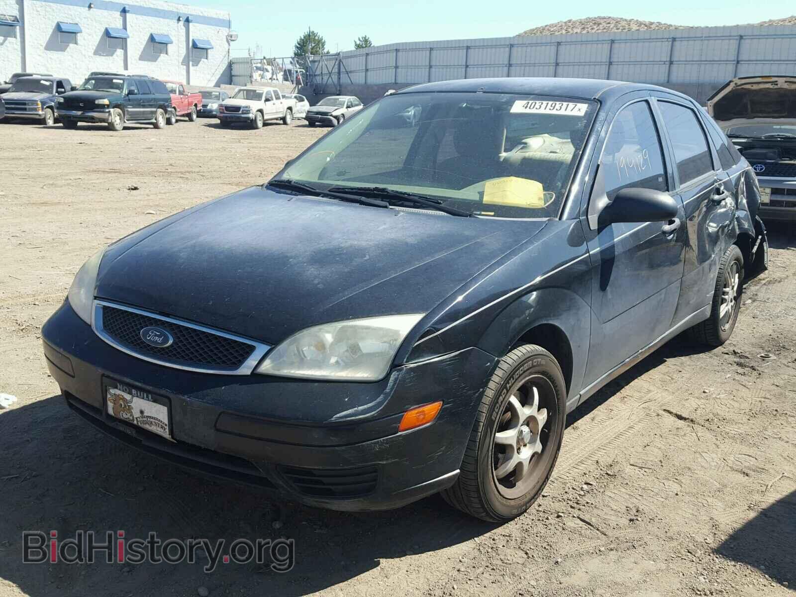 2005 FORD FOCUS - VIN: 1FAFP34N75W179435 - Фото 2