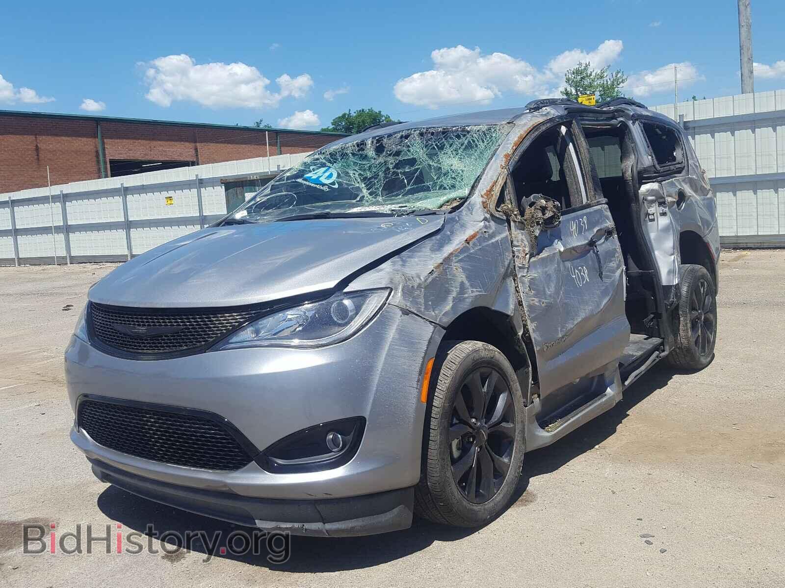 2018 CHRYSLER PACIFICA - VIN: 2C4RC1EG1JR352876 - Фото 2
