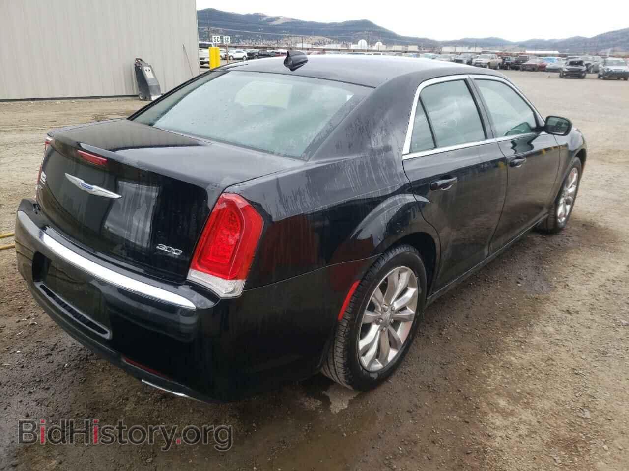 2017 CHRYSLER 300 - VIN: 2C3CCARG8HH593905 - Фото 4