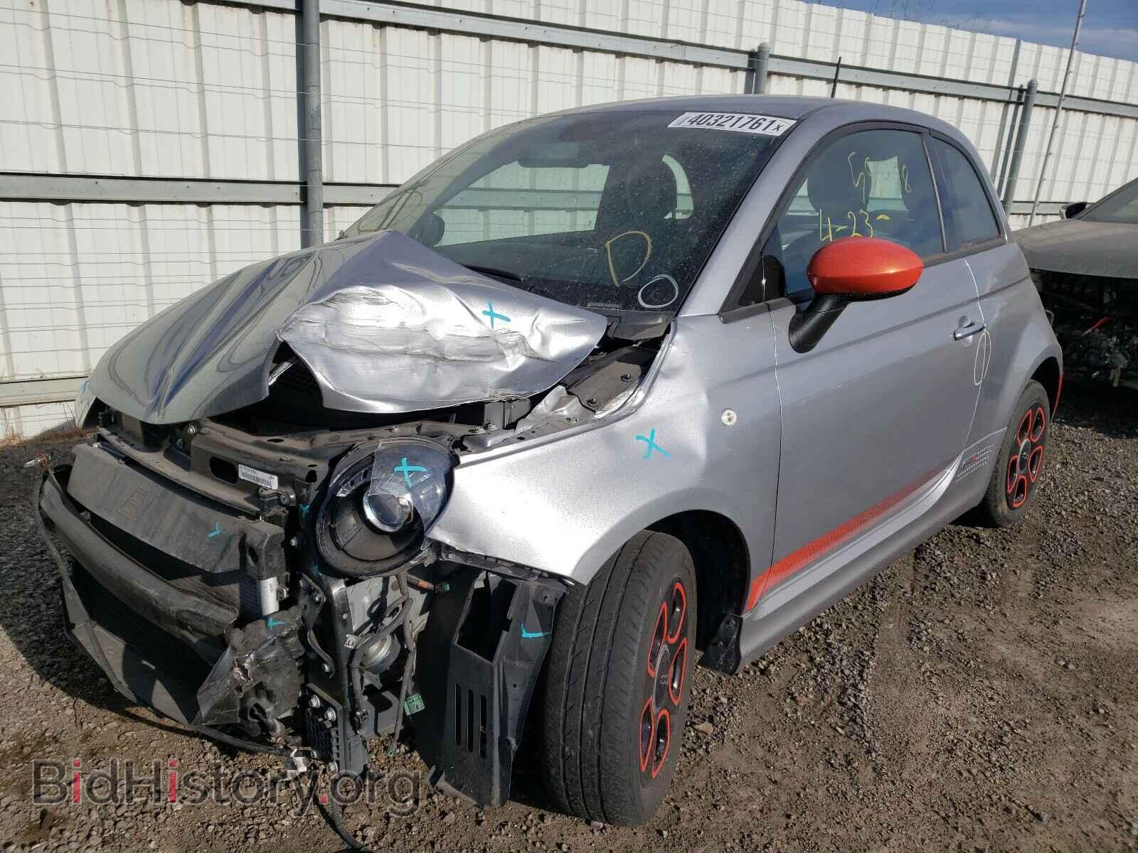 2015 FIAT 500 - VIN: 3C3CFFGEXFT672695 - Photo 2