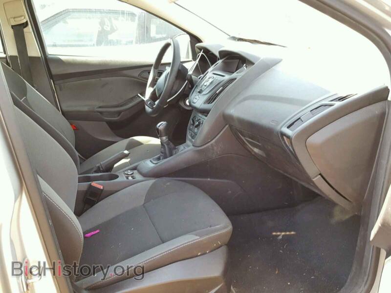 2012 Ford FOCUS (VIN 1FAHP3E29CL330125) — photo 5 of 10
