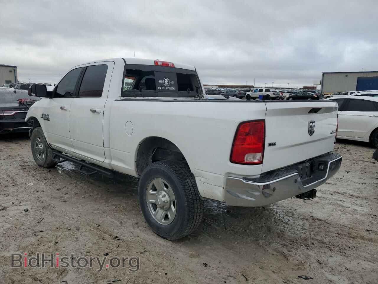 2017 RAM All Models - VIN: 3C6UR5DL8HG607383 - Фото 2