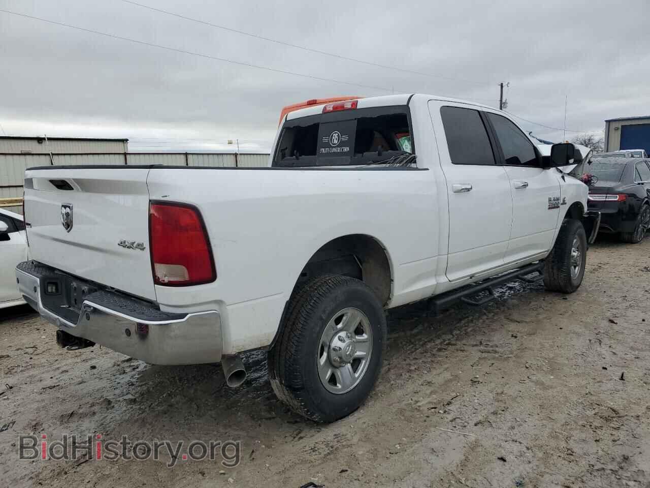 2017 RAM All Models - VIN: 3C6UR5DL8HG607383 - Фото 3