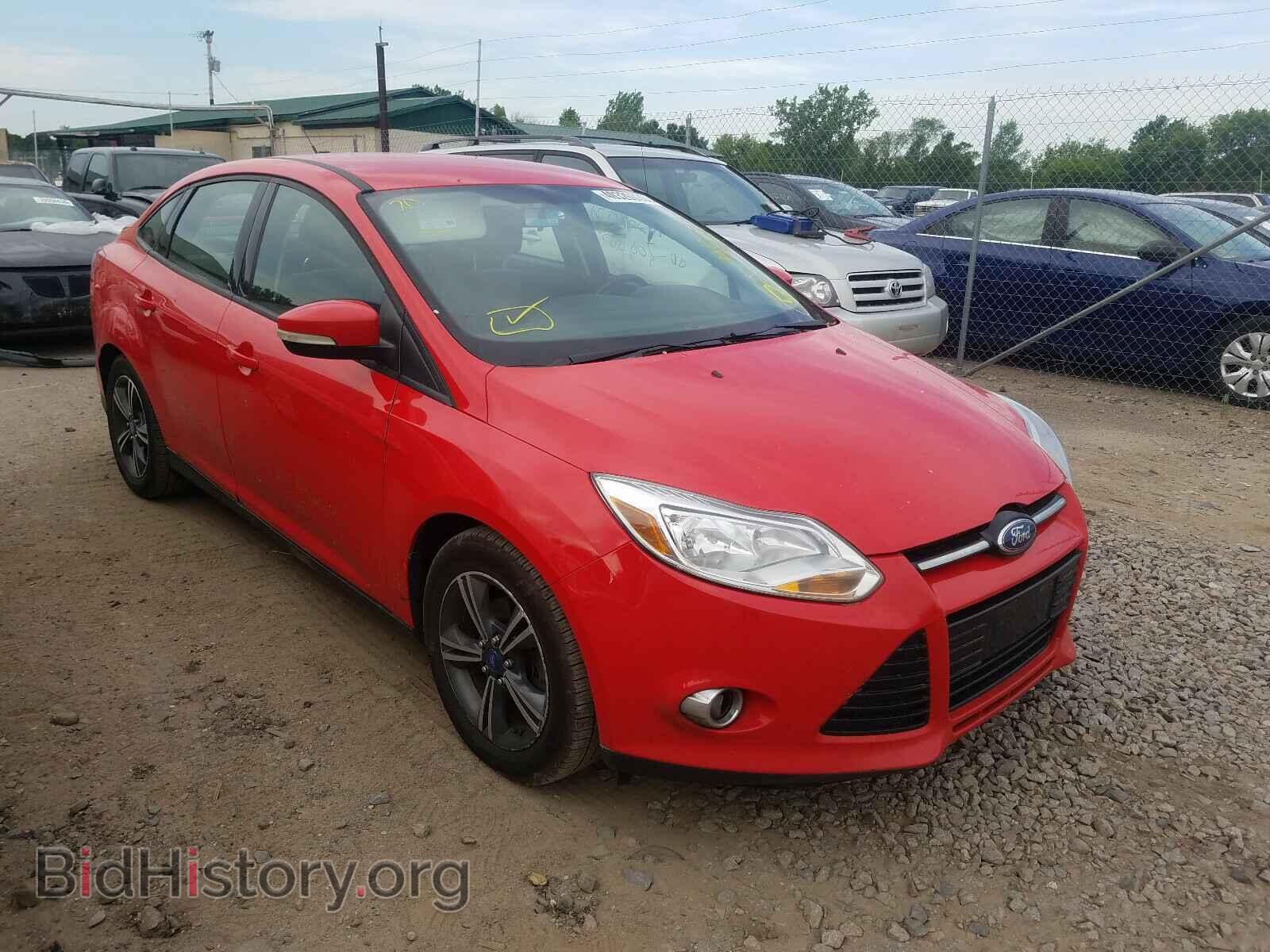 Photo 1FAHP3F2XCL257572 - FORD FOCUS 2012