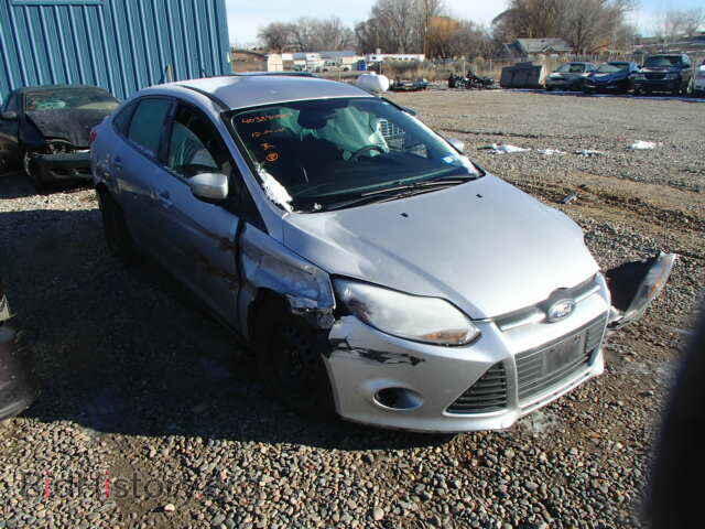 Photo 1FAHP3F28CL184704 - FORD FOCUS 2012