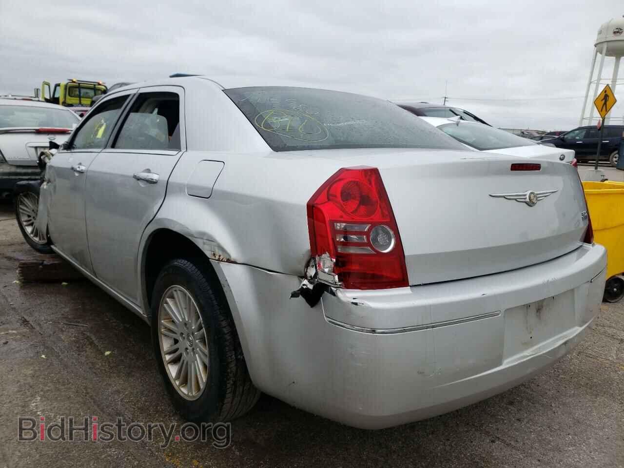 2010 CHRYSLER 300 - VIN: 2C3CA4CD6AH297728 - Фото 3
