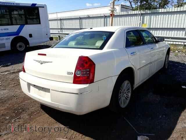 2010 CHRYSLER 300 - VIN: 2C3CA5CVXAH320135 - Фото 4