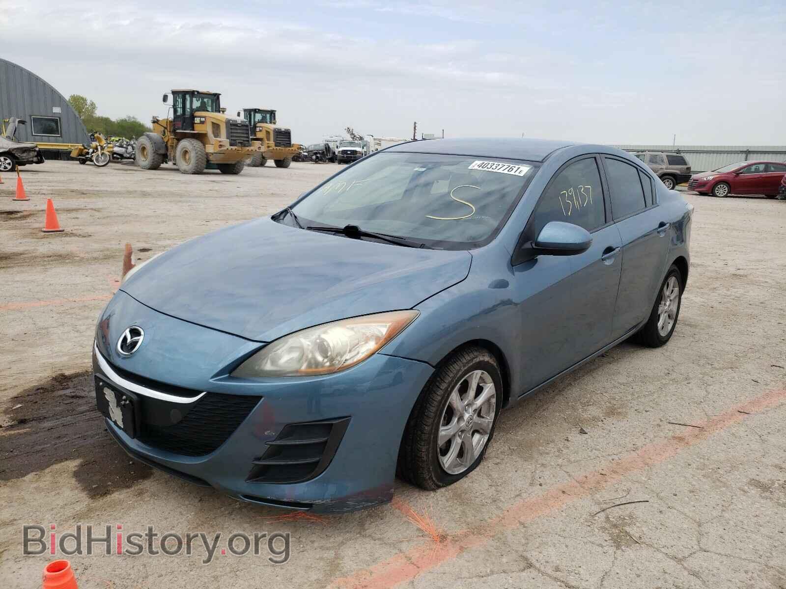 2010 MAZDA 3 - VIN: JM1BL1SF9A1168349 - Фото 2