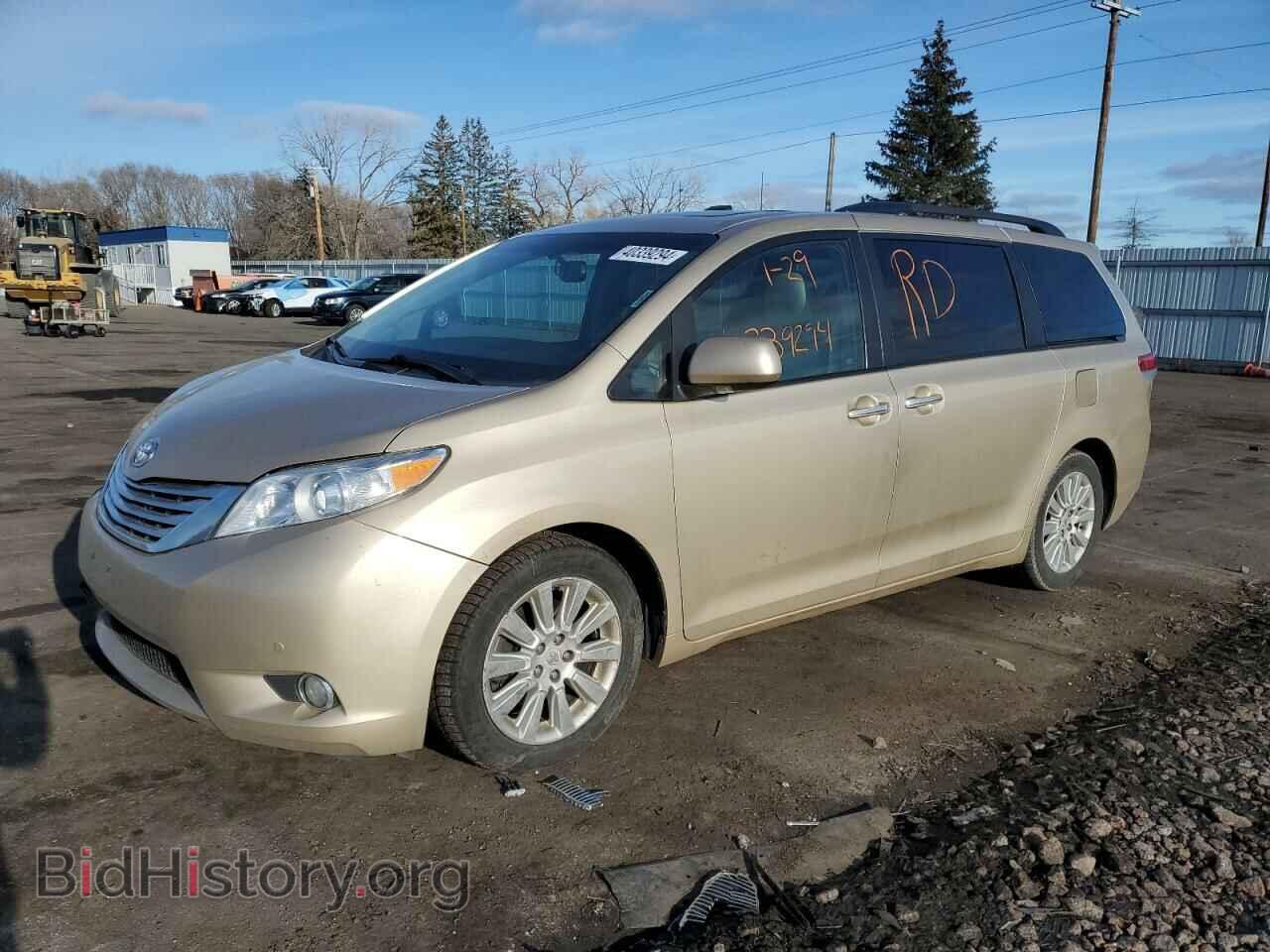 Photo 5TDYK3DC7BS039588 - TOYOTA All Models 2011