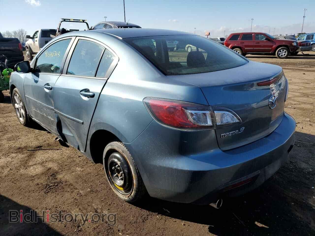 2011 MAZDA 3 - VIN: JM1BL1VF2B1430600 - Фото 2