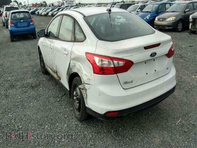 2012 Ford FOCUS (VIN 1FAHP3F27CL325813) — photo 3 of 10